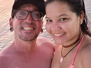 hairy_couple