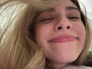 EllieCruze